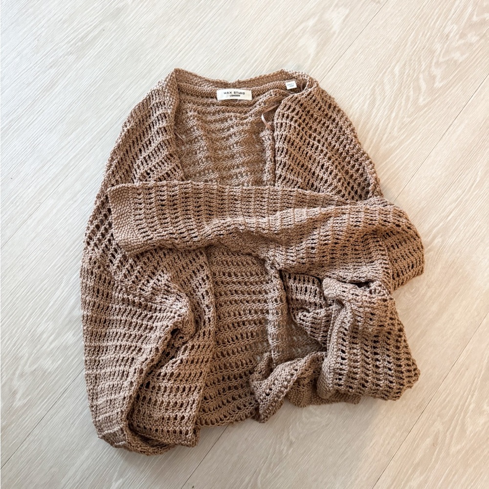 Lightweight Women’s Sweater / Coverup
